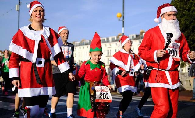 Visit Vilnius in Decmeber and join the fun Christmas run
